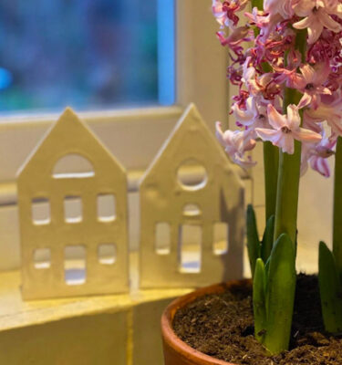 Click and Collect Tea Light House Clay Kit